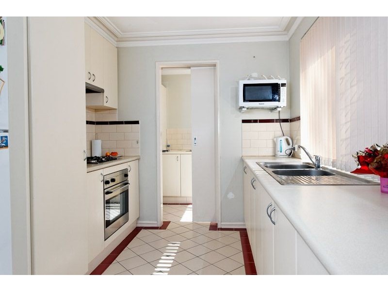 10/33 Paddington Ct, Bibra Lake WA 6163