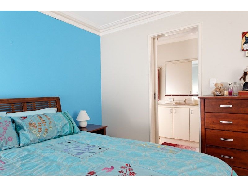 10/33 Paddington Ct, Bibra Lake WA 6163