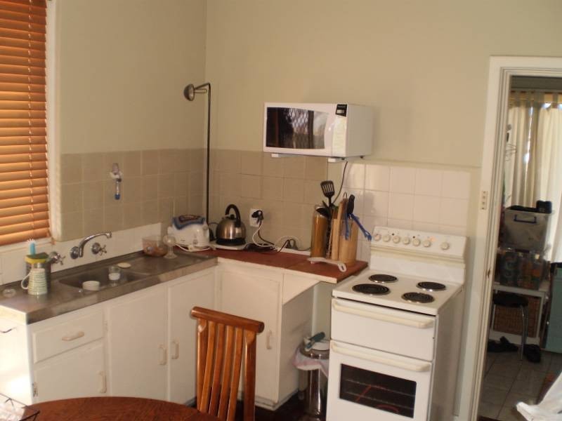 30 Williams Rd, Coolbellup WA 6163