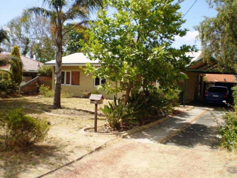 30 Williams Rd, Coolbellup WA 6163