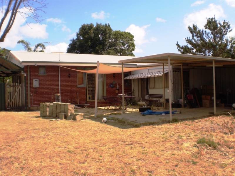 30 Williams Rd, Coolbellup WA 6163