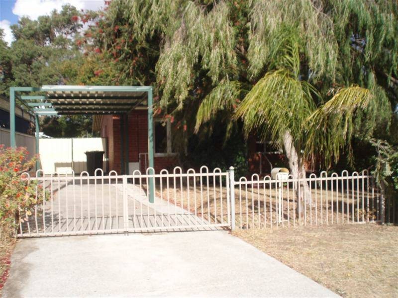 4a Belarius Street, Coolbellup WA 6163