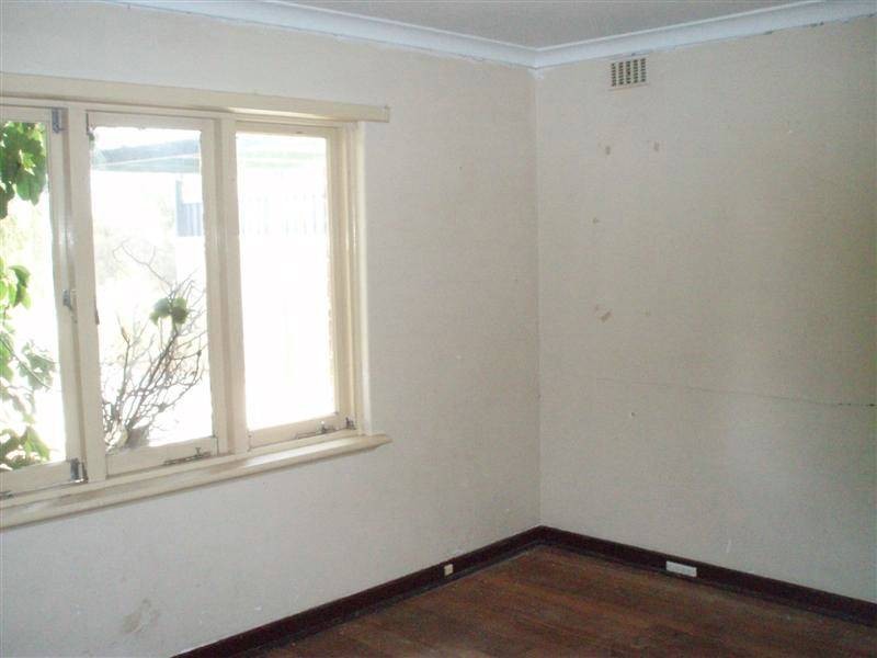 4a Belarius Street, Coolbellup WA 6163