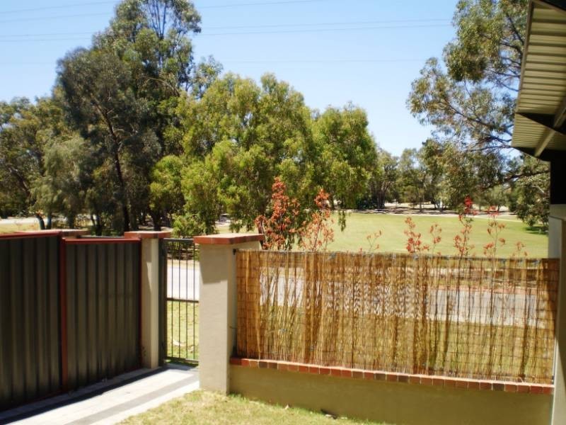 14/15 Rosalind Way, Coolbellup WA 6163