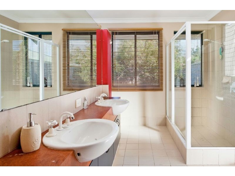 21 Jagoe Loop, Willagee WA 6156