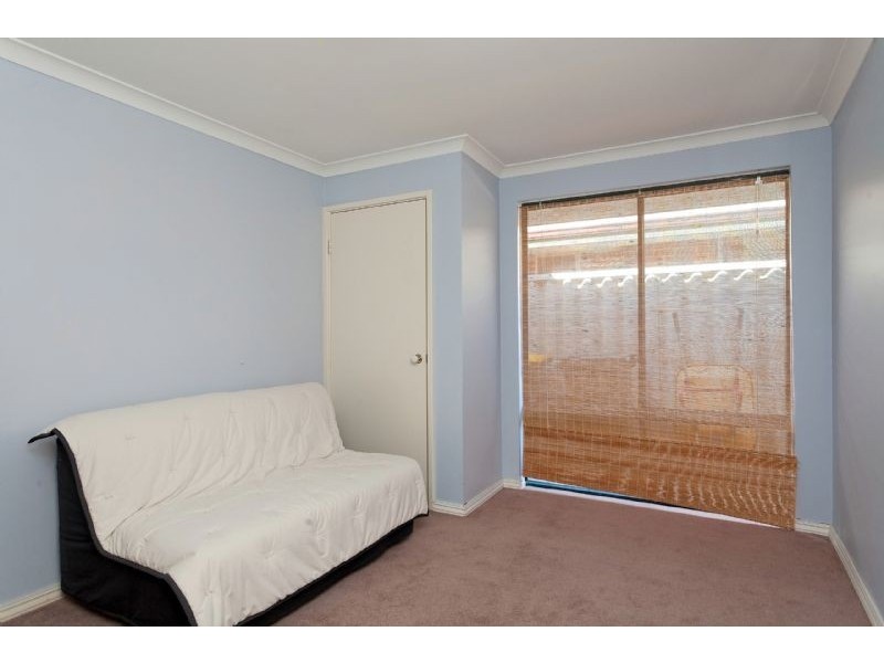 21 Jagoe Loop, Willagee WA 6156