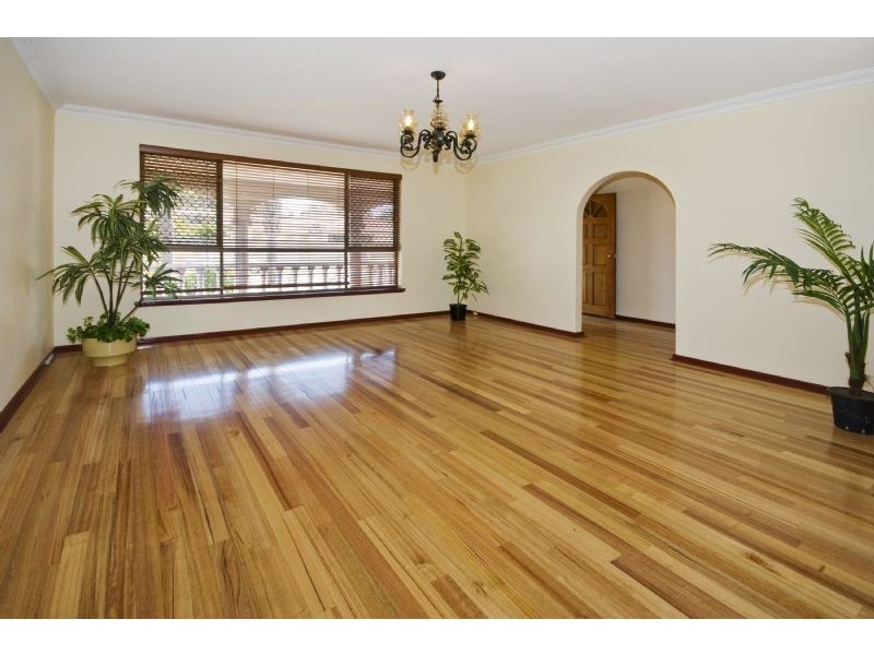 35 Edeline Street, Spearwood WA 6163