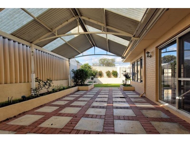 19 Peterborough Circle, North Lake WA 6163