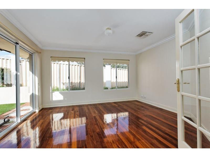 19 Peterborough Circle, North Lake WA 6163