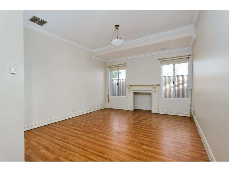 19 Peterborough Circle, North Lake WA 6163