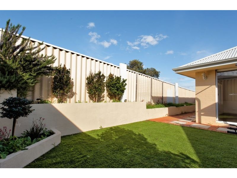 19 Peterborough Circle, North Lake WA 6163