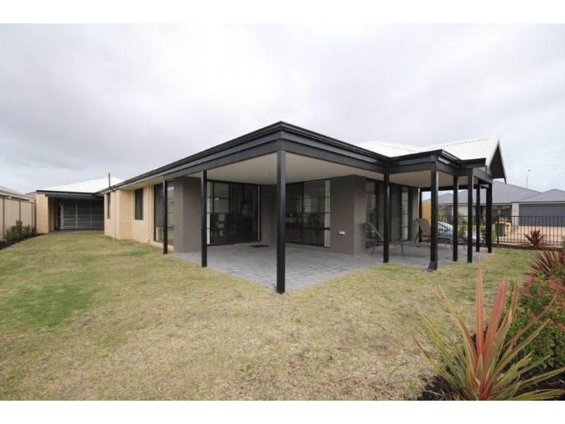 22 Serotina Lane, Aubin Grove WA 6164