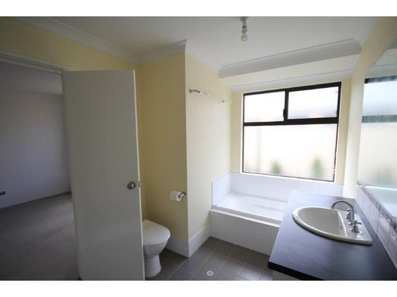 22 Serotina Lane, Aubin Grove WA 6164