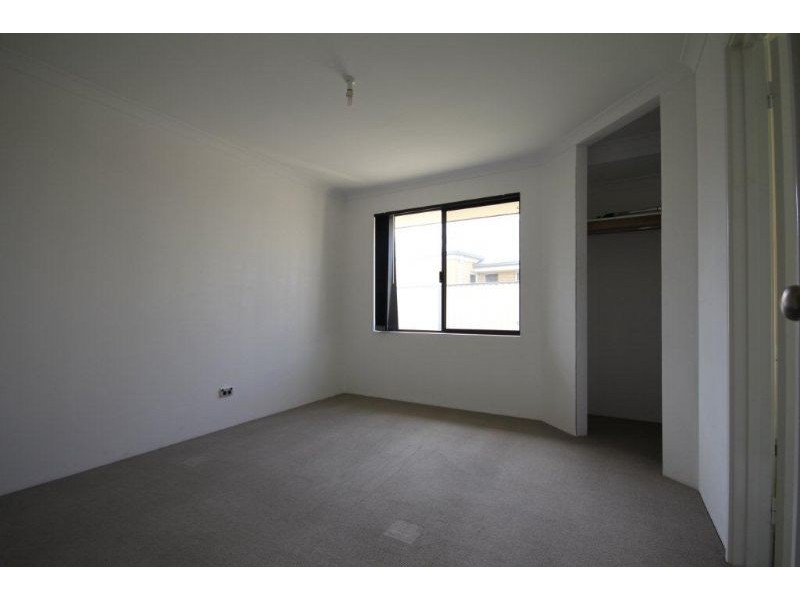 22 Serotina Lane, Aubin Grove WA 6164