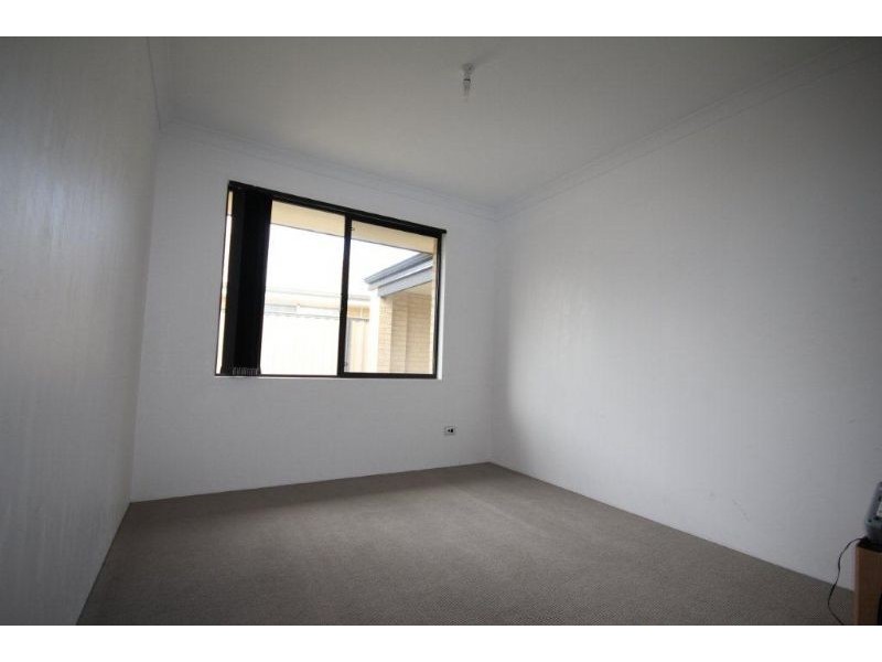 22 Serotina Lane, Aubin Grove WA 6164