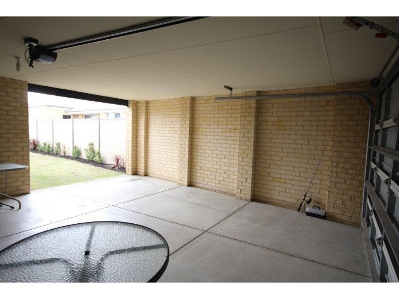 22 Serotina Lane, Aubin Grove WA 6164