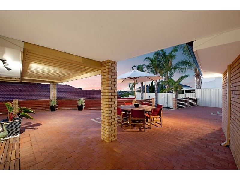 37 Riley Road, Kardinya WA 6163