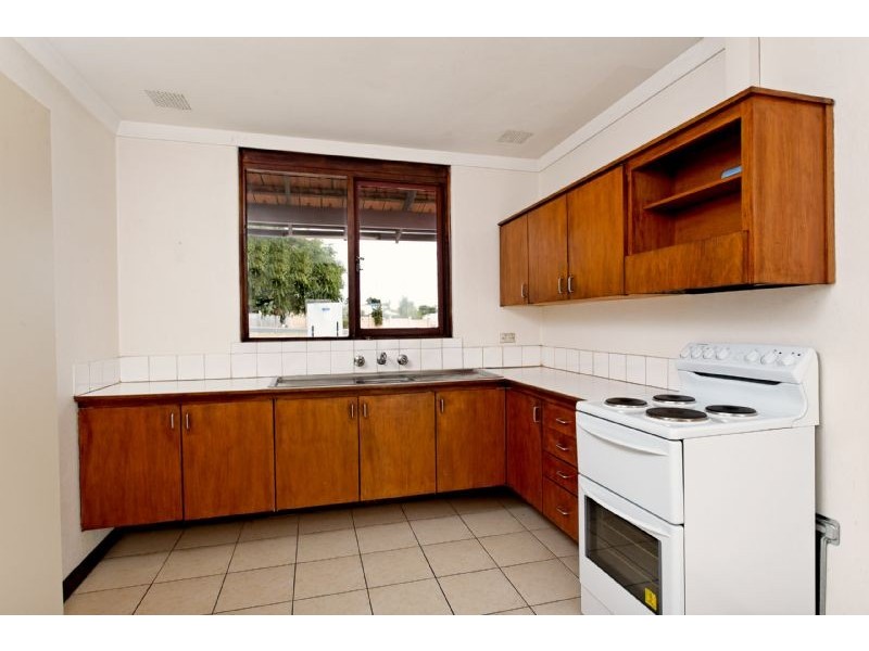 47 South St, Kardinya WA 6163