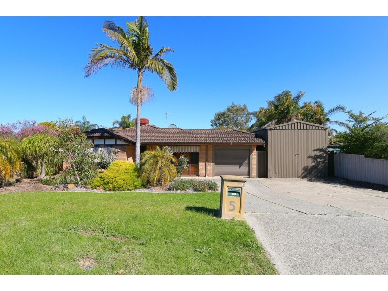 5 Alpin Court, Coolbellup WA 6163