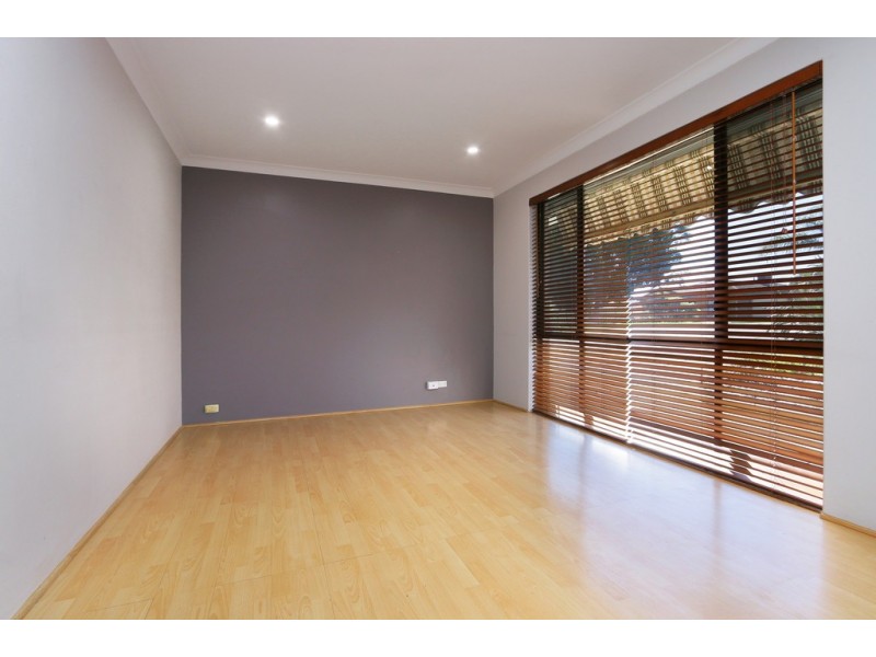 5 Alpin Court, Coolbellup WA 6163