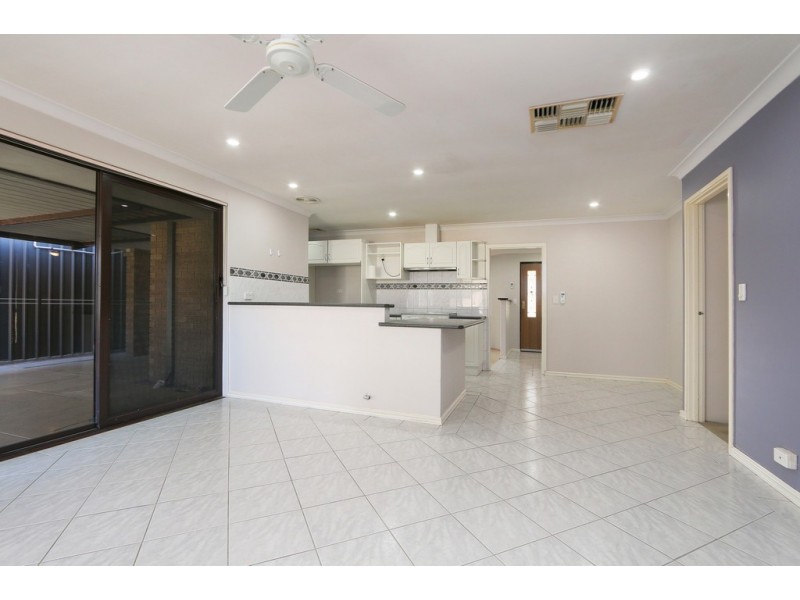 5 Alpin Court, Coolbellup WA 6163