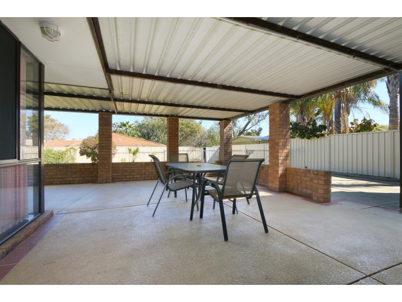 5 Alpin Court, Coolbellup WA 6163