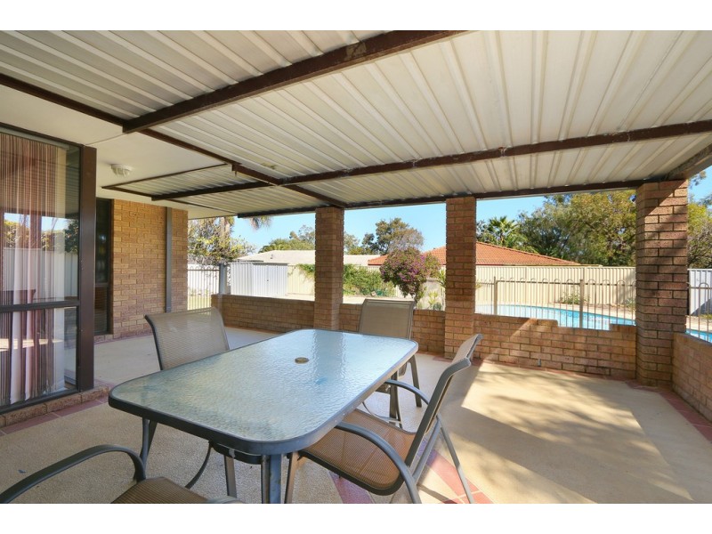 5 Alpin Court, Coolbellup WA 6163