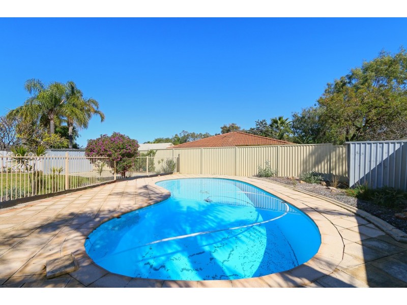 5 Alpin Court, Coolbellup WA 6163