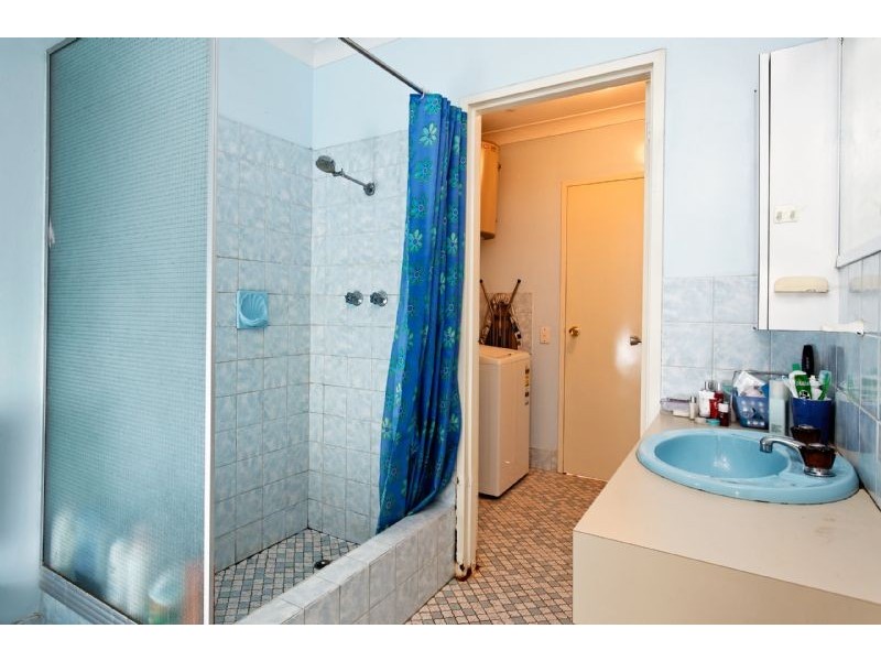 1C Windelya Road, Kardinya WA 6163