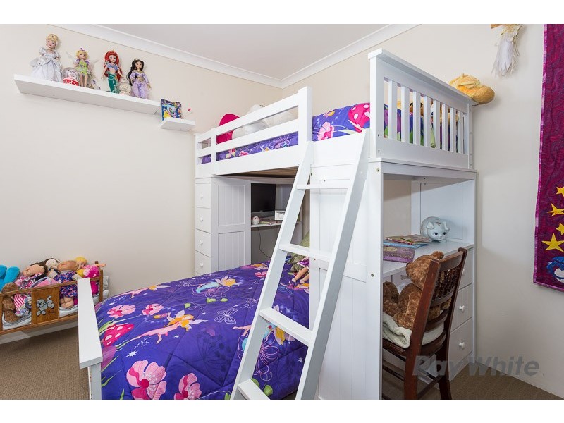 9 Barrington Street, Munster WA 6166