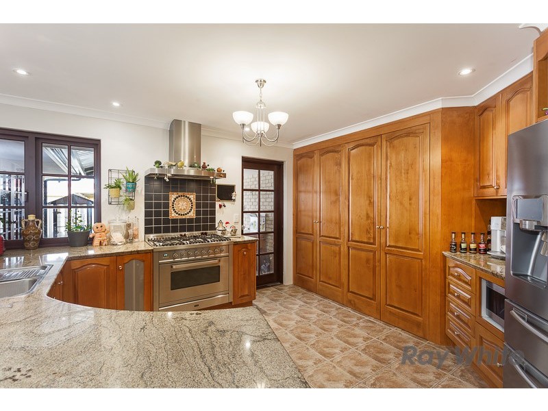 9 Barrington Street, Munster WA 6166