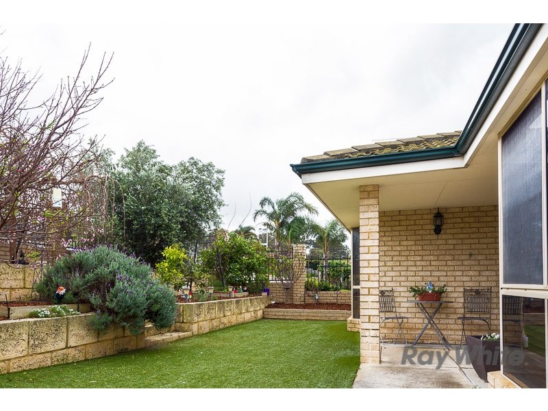 9 Barrington Street, Munster WA 6166