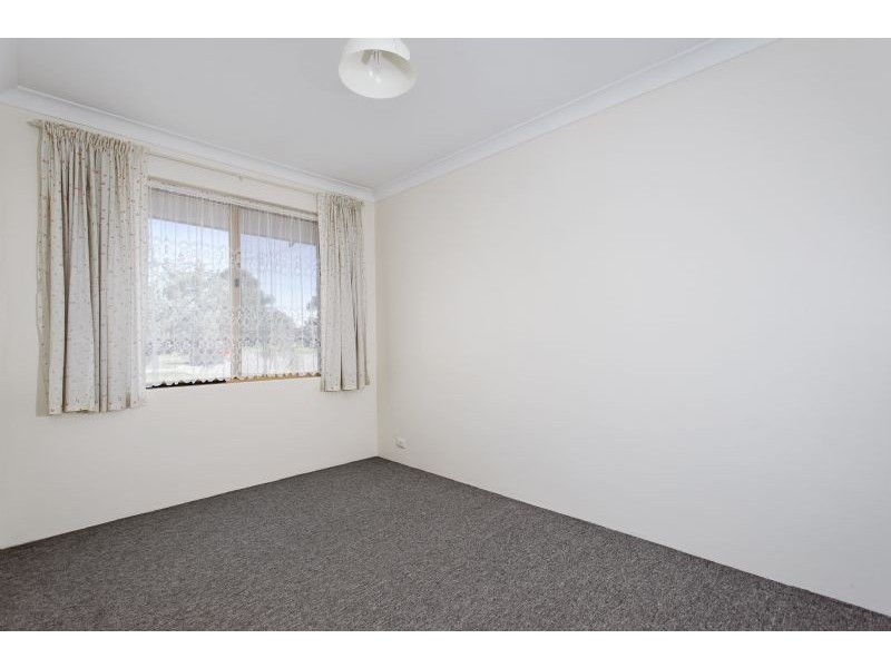 16 Eppalock Grove, South Lake WA 6164
