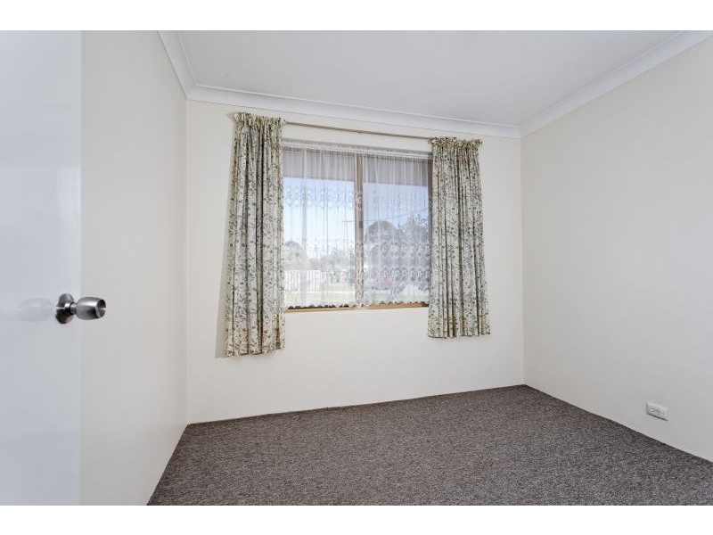 16 Eppalock Grove, South Lake WA 6164