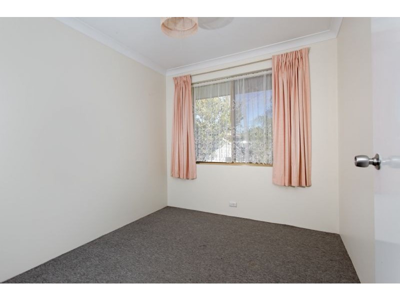 16 Eppalock Grove, South Lake WA 6164