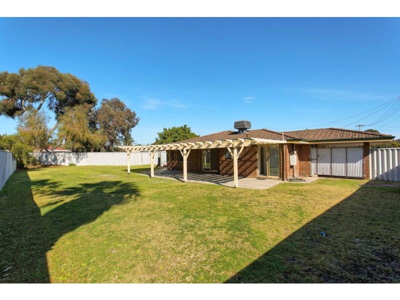 16 Eppalock Grove, South Lake WA 6164