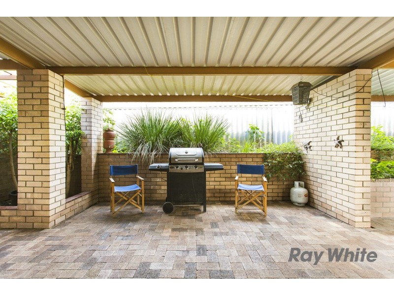 70 Davies Crescent, Kardinya WA 6163