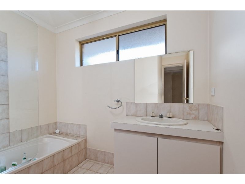 16/1-3 Stanbury Pl, Kardinya WA 6163