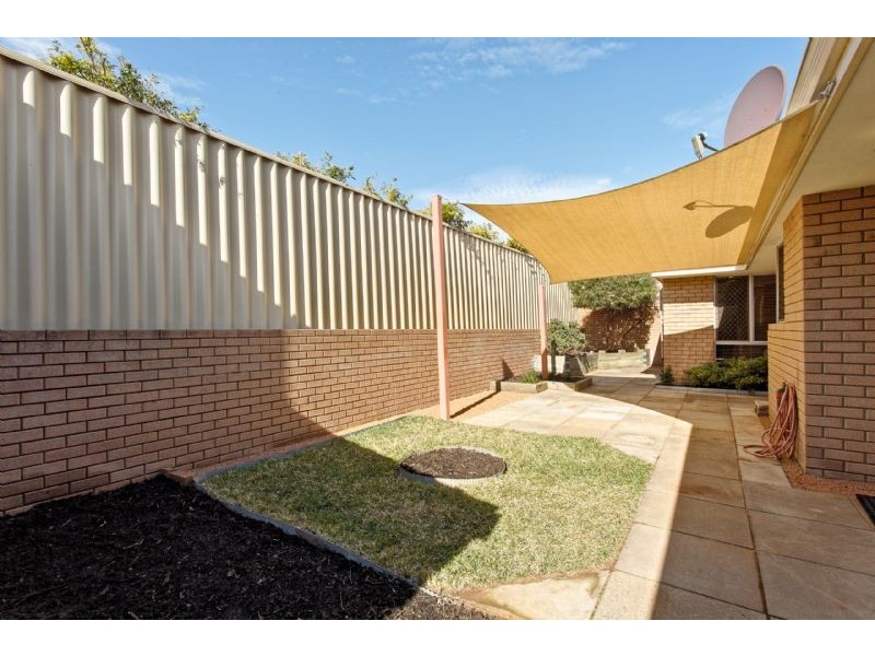 5/6-8 Pinewood Ave, Kardinya WA 6163