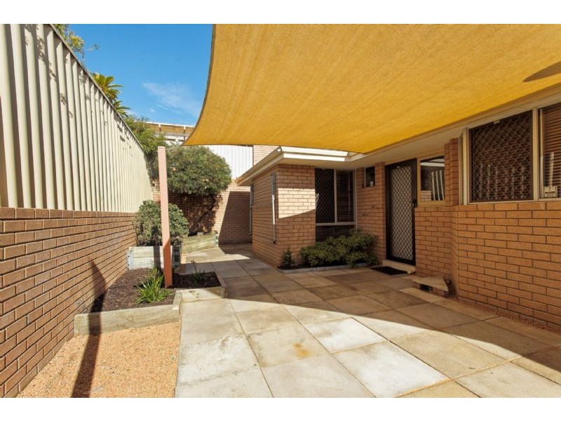 5/6-8 Pinewood Ave, Kardinya WA 6163