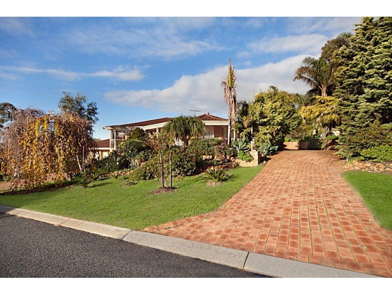 17 Coleridge Place, North Lake WA 6163