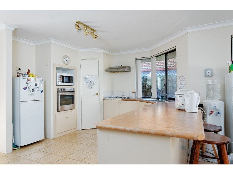 15 Beedelup Loop, Bibra Lake WA 6163
