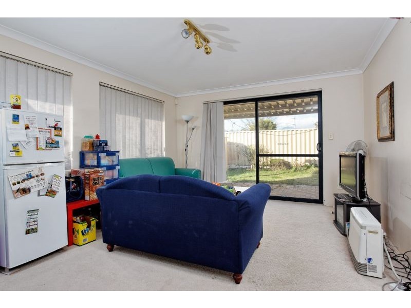 15 Beedelup Loop, Bibra Lake WA 6163