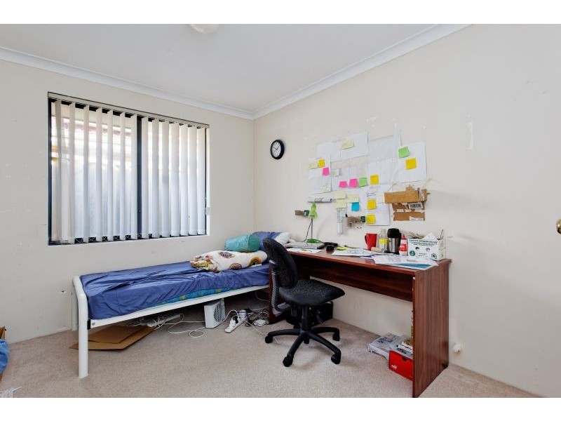 15 Beedelup Loop, Bibra Lake WA 6163
