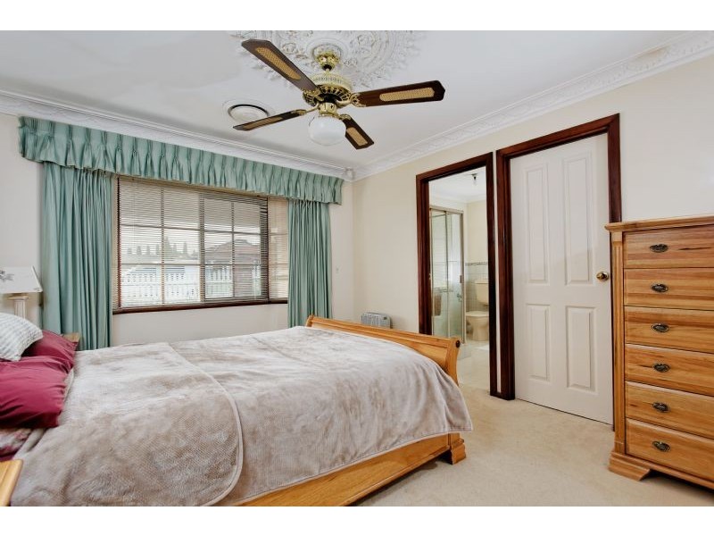 23 Prescott Dr, Kardinya WA 6163