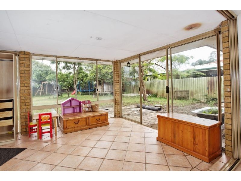 16 Parkway Road, Bibra Lake WA 6163