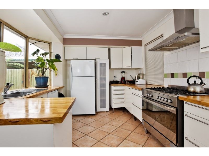 16 Parkway Road, Bibra Lake WA 6163