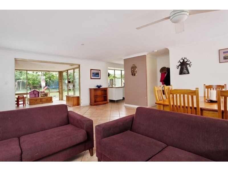 16 Parkway Road, Bibra Lake WA 6163