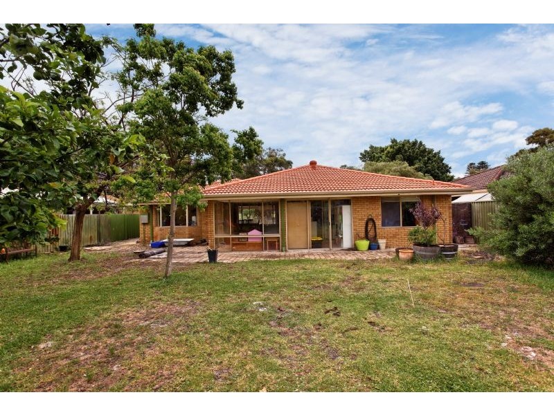 16 Parkway Road, Bibra Lake WA 6163