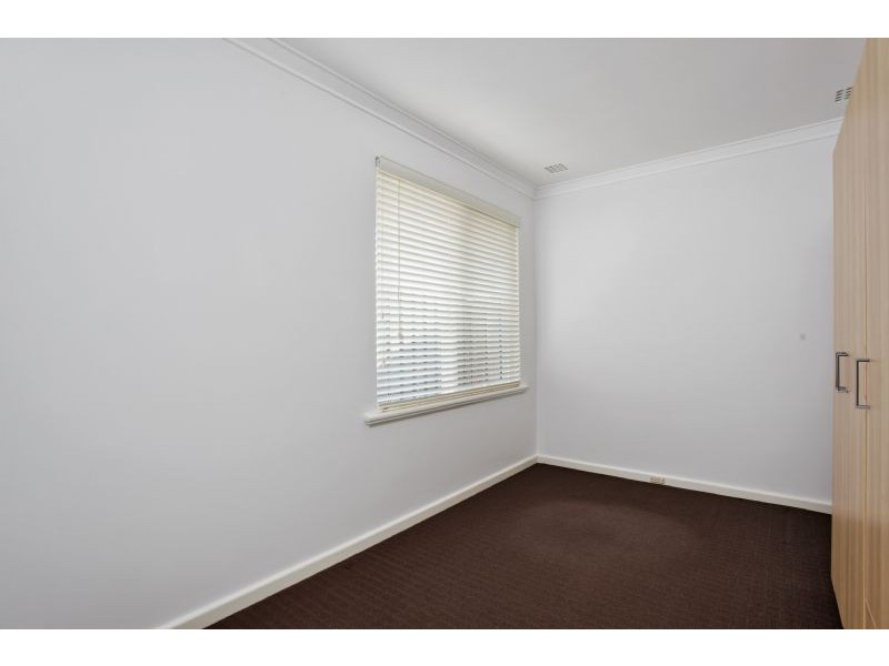 35 Gilbertson Rd, Kardinya WA 6163